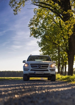 Mercedes-Benz GL cena 157500 przebieg: 102141, rok produkcji 2016 z Szklarska Poręba małe 436